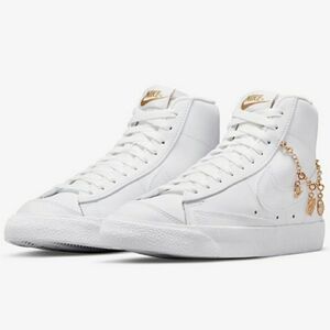 Nike Blazer Mid '77 LX White Size 7 MISSING CHAIN